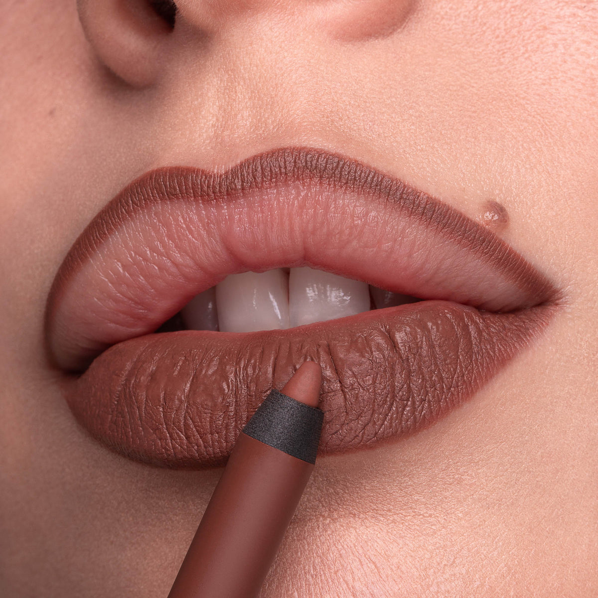 NABLA Close-Up Lip Shaper