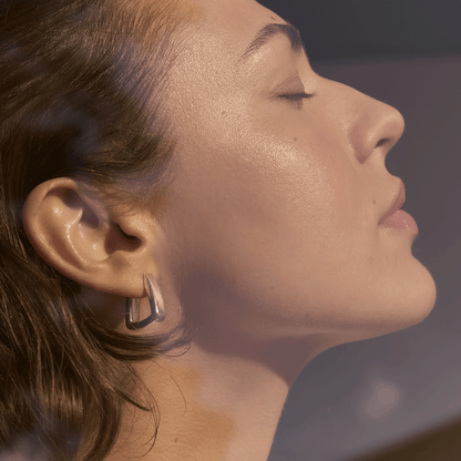 Glowing Base SPF10